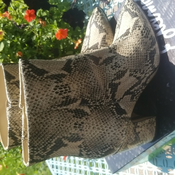 Sam Edelman Hilty Ankle Boot  Size 9 NWT - Picture 3 of 9